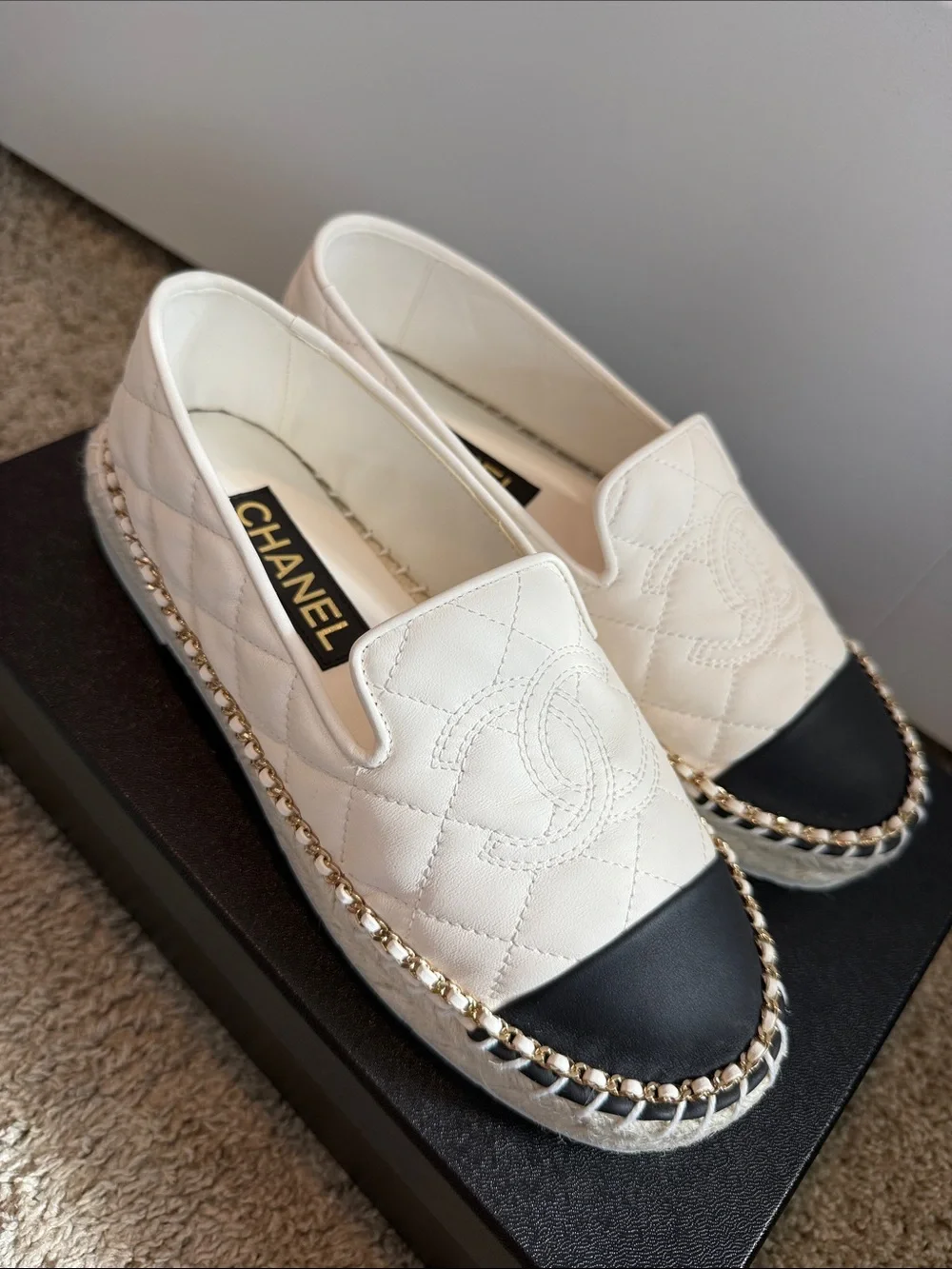 CHANEL White Quilted Espadrilles with Black Toe and Gold Chain